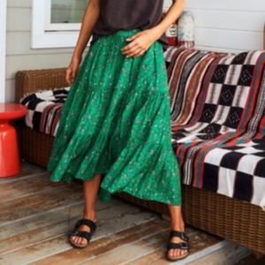 Brand New! Xirena Iris Skirt in Green Grass